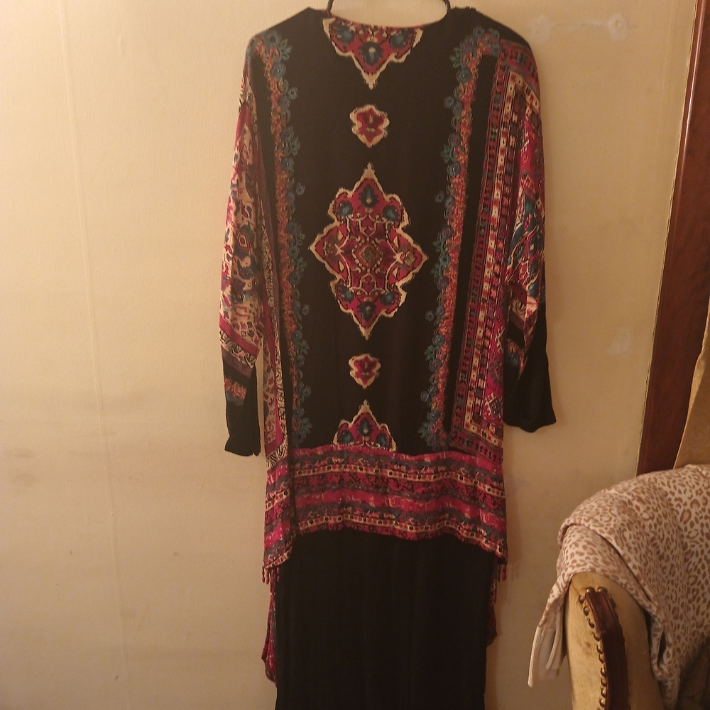 Chic Black and Pink Patterned Long Sleeve Dress